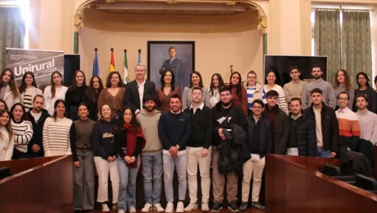 UniRural cierra su edición 2025 con 52 titulados formados en empresas rurales de Extremadura y un...